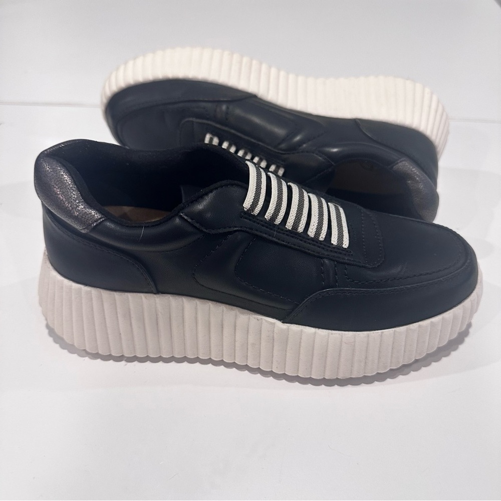 White Mountain Black and White Women's Platform Sneakers, Size 7